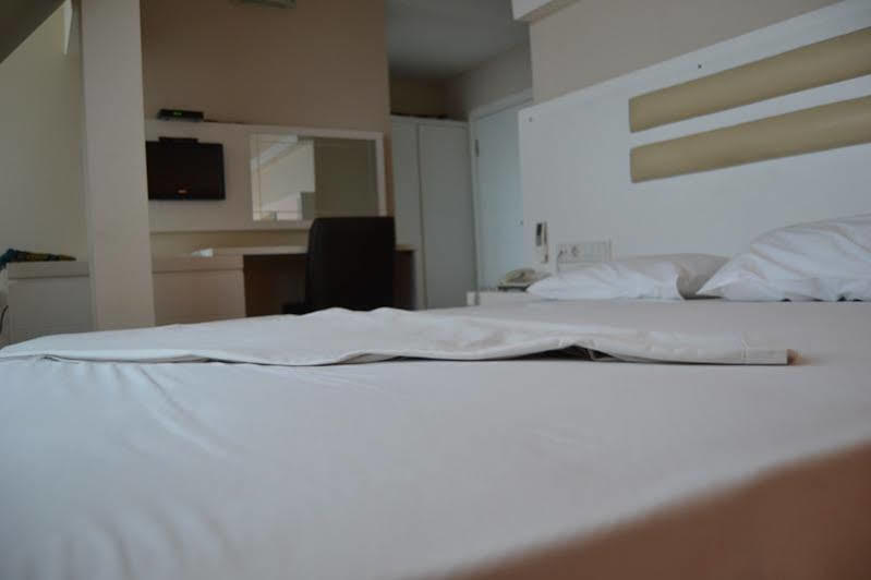 Arsen Hotel Arsin Екстер'єр фото